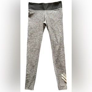 Pink Victoria’s Secret Grey Leggings Hidden Waistband Pocket‎ Size XS